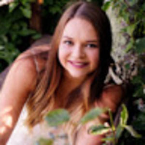 Meet your Posher, Chloe